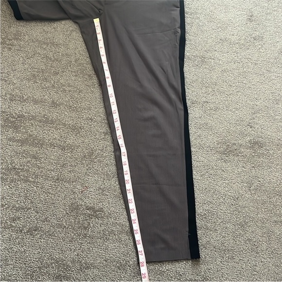 Athleta Brooklyn Ankle Pant Plaid Elastic waistband Size 6 - Picture 8 of 9